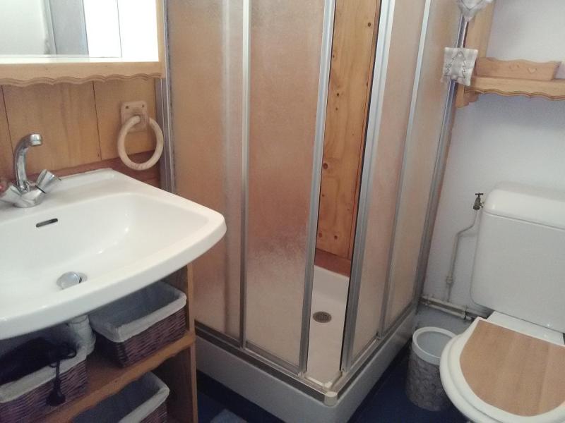 Rent in ski resort Studio 2 people (051) - Résidence la Camarine - Valmorel - Shower room