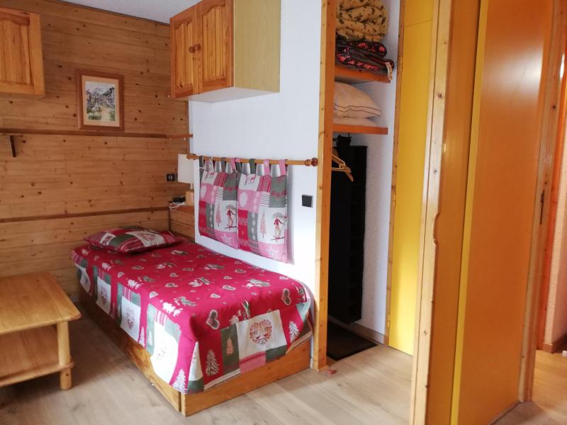 Rent in ski resort Studio 4 people (017) - Résidence le Gollet - Valmorel - Living room