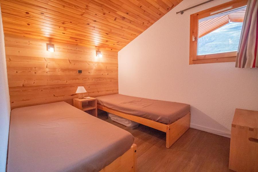 Rent in ski resort 3 room mezzanine apartment 6 people (046) - Résidence le Prariond - Valmorel - Cabin