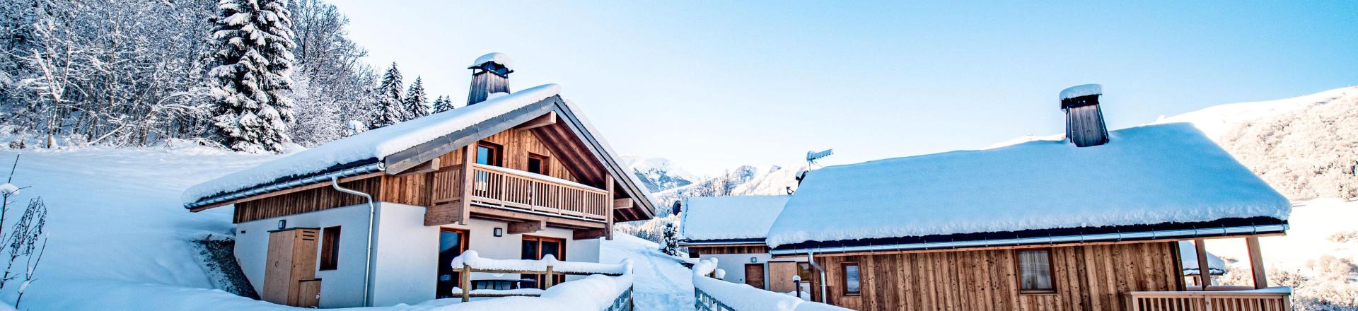 Rent in ski resort 4 room chalet 8 people (Meije) - Les Chalets Lumi - Valmorel - Winter outside