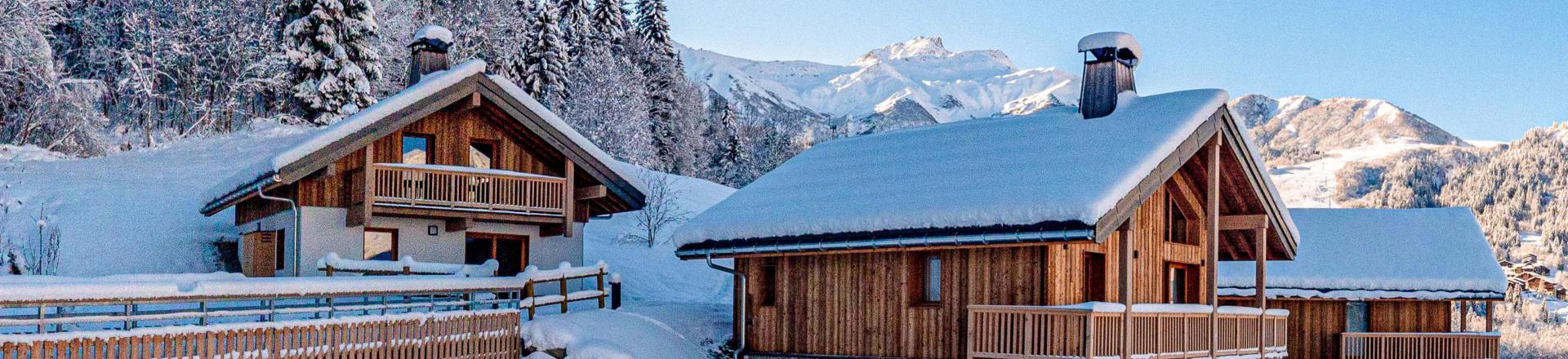 Аренда на лыжном курорте Les Chalets Lumi - Valmorel - зимой под открытым небом