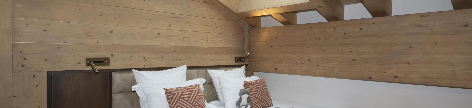 Rent in ski resort 3 room duplex apartment 6 people - Résidence Anitéa - Valmorel - Bedroom under mansard