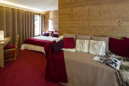 Rent in ski resort Quadruple bedroom (2 people) - Hôtel du Bourg - Valmorel - Extra bed 1 person