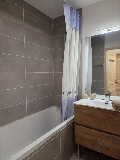 Rent in ski resort 3 room apartment 6 people (G498) - Le Roc - Valmorel - Bathroom