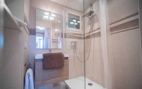 Rent in ski resort 2 room apartment 4 people (G468) - Résidence Camarine - Valmorel - Shower room