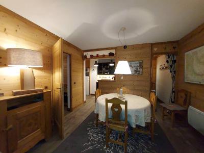 Rent in ski resort 2 room apartment sleeping corner 4 people (111) - Résidence le Bourg Morel G - Valmorel - Living room