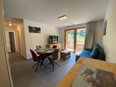 Ski verhuur Appartement 3 kabine kamers 6 personen (ROC001) - Résidence Le Roc La Charmette - Valmorel - Woonkamer