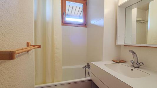 Rent in ski resort 3 room apartment 6 people (022) - Résidence les Roches Blanches - Valmorel - Bathroom