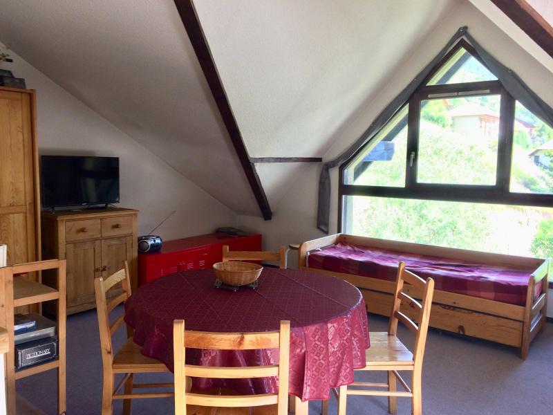 Rent in ski resort Studio sleeping corner 4 people (0502) - La Résidence les Colchiques - Vars - Table
