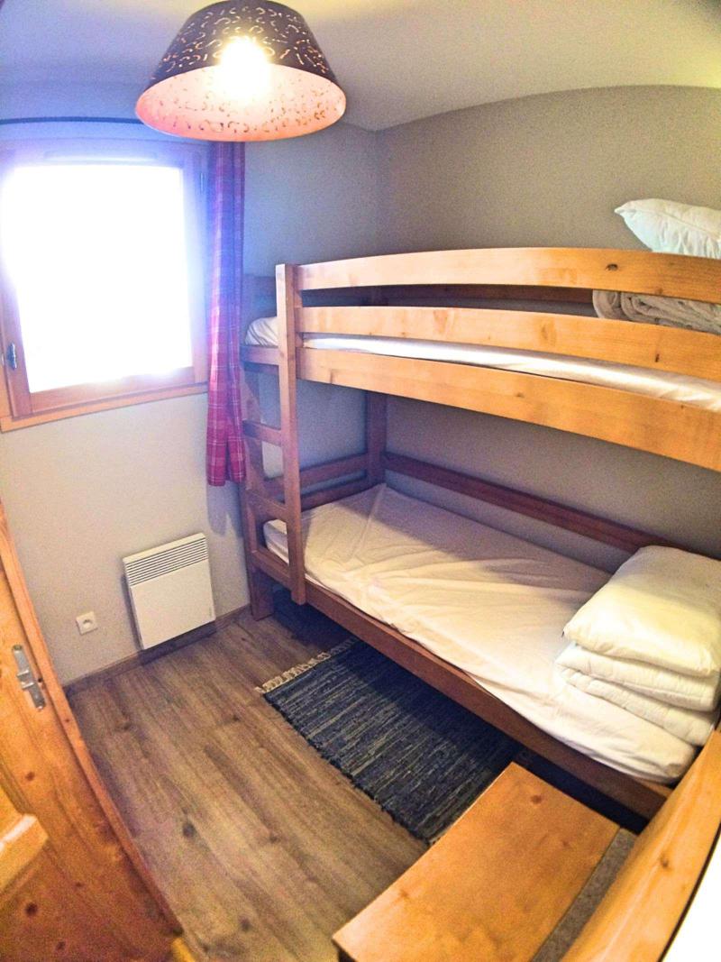 Rent in ski resort 4 room apartment 8 people (22C) - Le Hameau des Rennes - Vars - Bunk beds