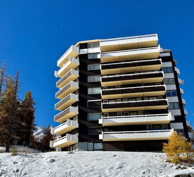 Location au ski Le Pastourlet - Vars - Extérieur hiver