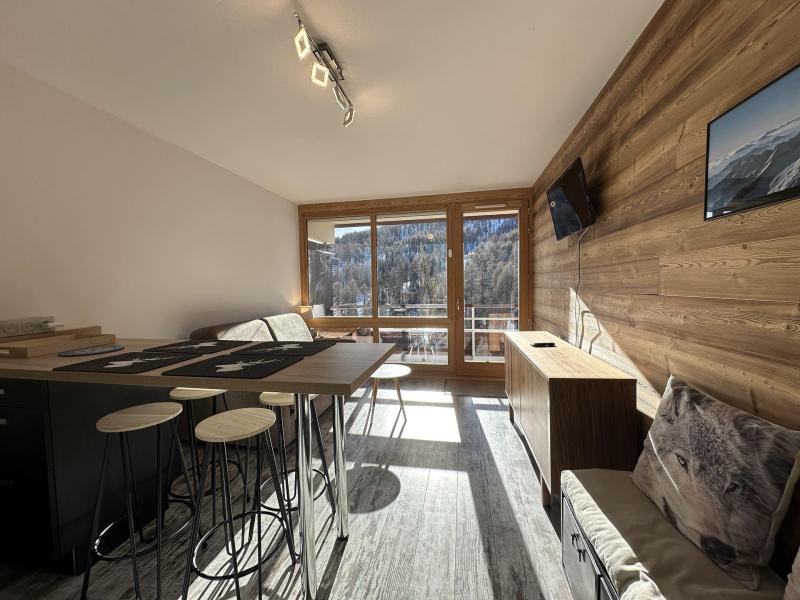 Rent in ski resort Studio sleeping corner 4 people (1041) - Le Pelvoux I - Vars - Living room