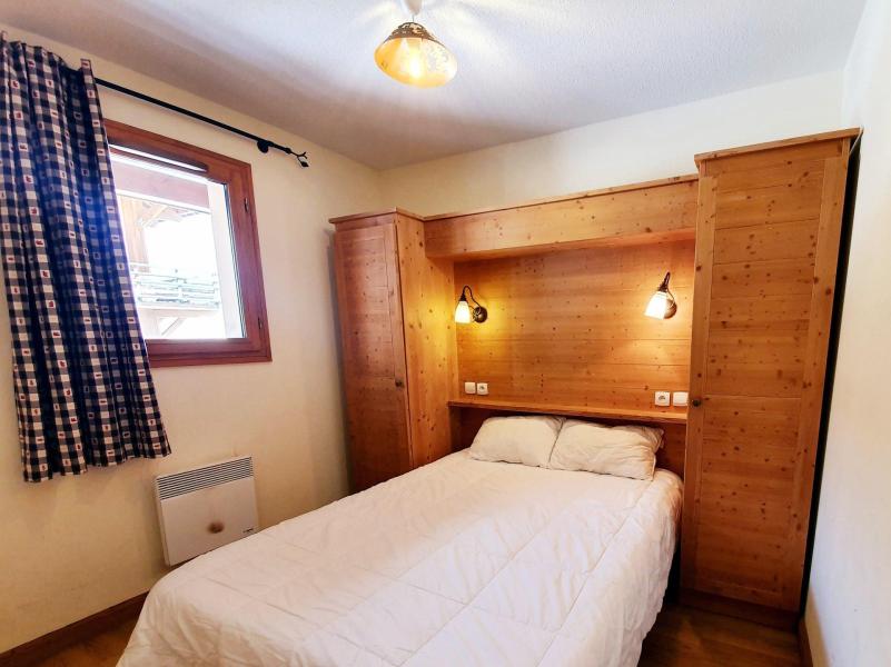 Rent in ski resort 2 room apartment 4 people (D32) - Les Chalets des Rennes - Vars - Bedroom