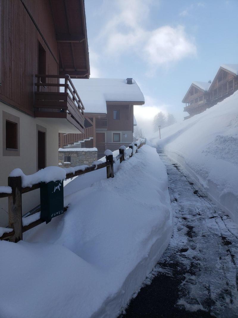 Rent in ski resort Les Chalets des Rennes - Vars