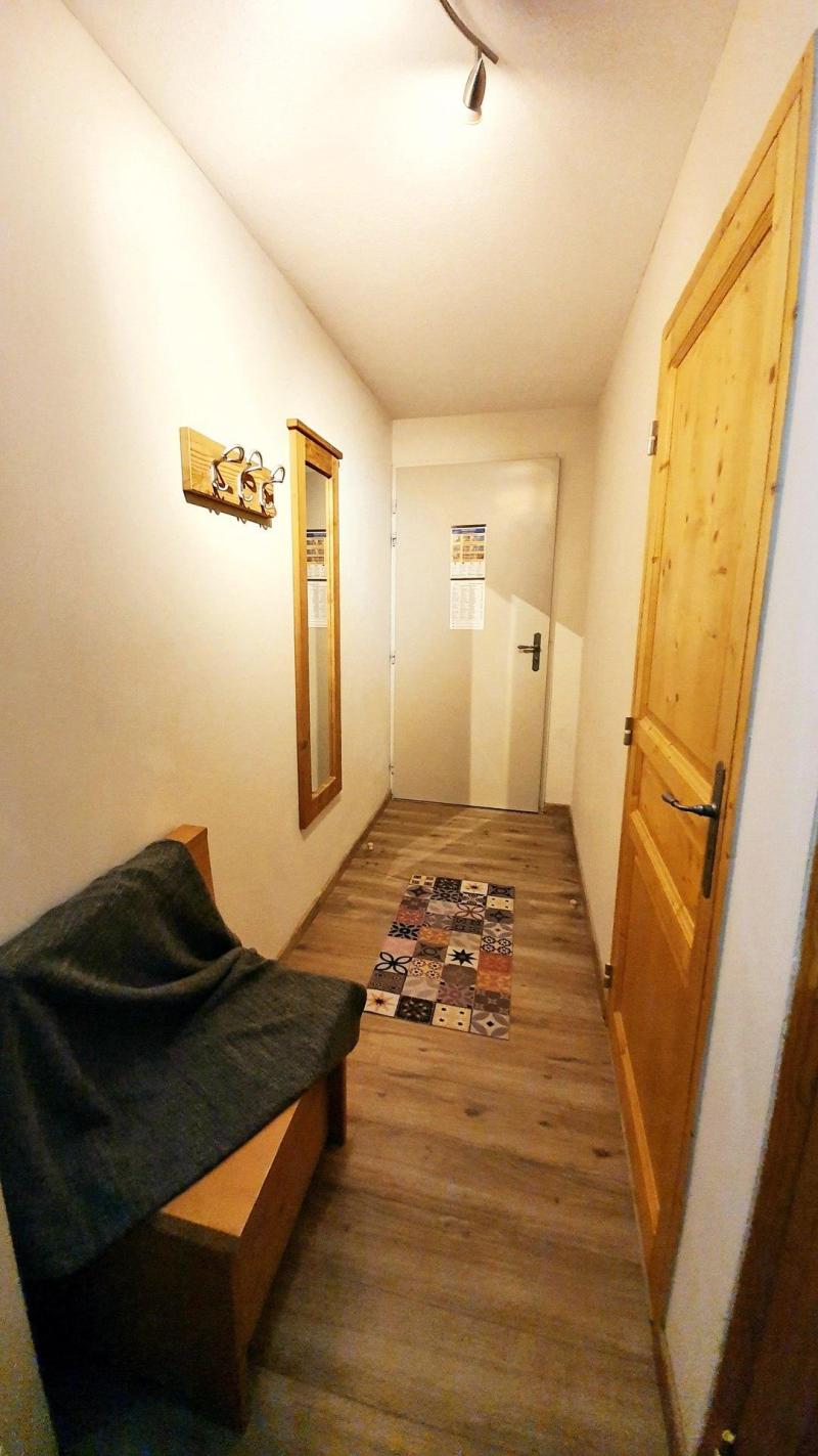 Rent in ski resort 2 room apartment 4 people (C32) - Les Chalets des Rennes - Vars