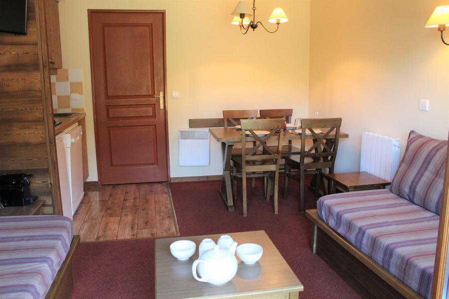 Rent in ski resort 2 room apartment 4 people (B010) - Résidence Albane - Vars - Living room