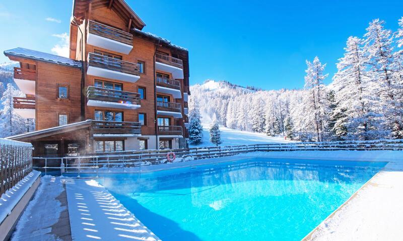 Rent in ski resort Résidence Albane - Maeva Home - Vars - Winter outside