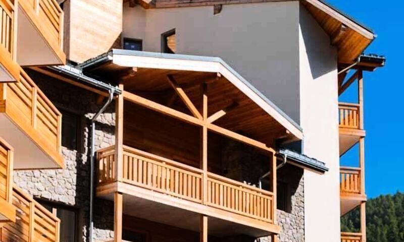 Rent in ski resort Résidence Arya Living Stone - MH - Vars - Winter outside