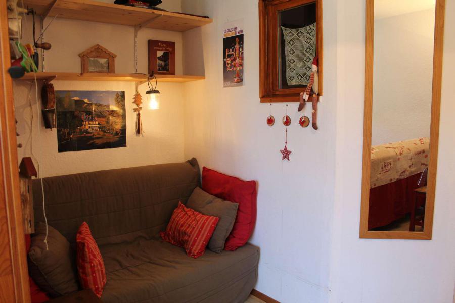 Rent in ski resort Studio sleeping corner 4 people (045) - Résidence Centre Vars - Vars