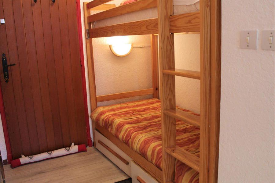 Rent in ski resort Studio sleeping corner 4 people (045) - Résidence Centre Vars - Vars