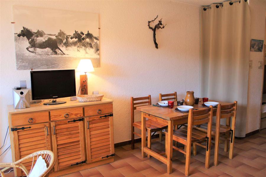 Rent in ski resort Studio sleeping corner 4 people (086) - Résidence Centre Vars - Vars - Living room