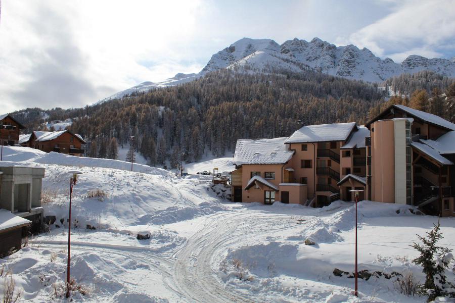 Rent in ski resort 3 room apartment 6 people (10ALB) - Résidence l'Aiglon - Vars - Winter outside