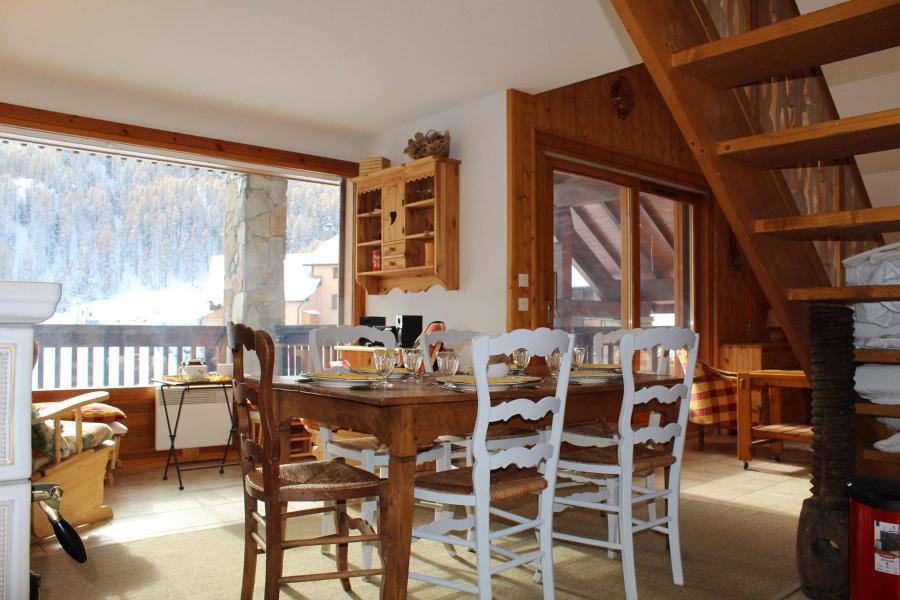 Ski verhuur Appartement 3 kamers 6 personen (10ALB) - Résidence l'Aiglon - Vars - Woonkamer