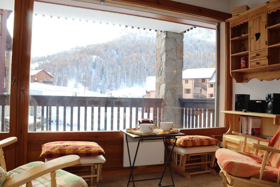 Ski verhuur Appartement 3 kamers 6 personen (10ALB) - Résidence l'Aiglon - Vars - Woonkamer