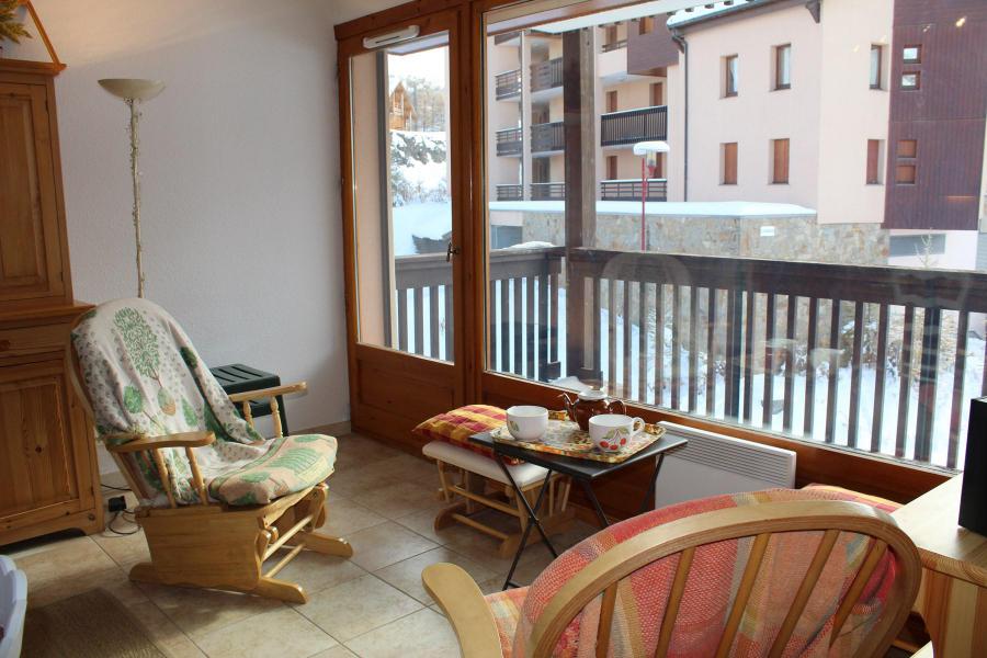 Ski verhuur Appartement 3 kamers 6 personen (10ALB) - Résidence l'Aiglon - Vars - Woonkamer