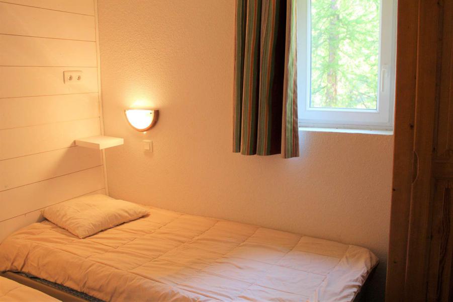 Skiverleih 3-Zimmer-Appartment für 8 Personen (309) - Résidence l'Eyssina - Vars - Schlafzimmer