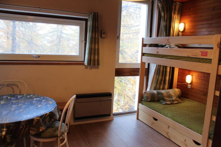 Аренда на лыжном курорте Квартира студия со спальней для 4 чел. (401) - Résidence l'Olan - Vars