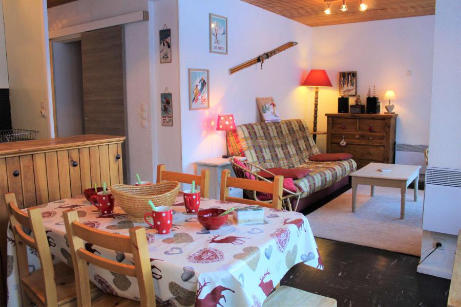 Rent in ski resort Studio sleeping corner 6 people (205) - Résidence l'Outagno - Vars