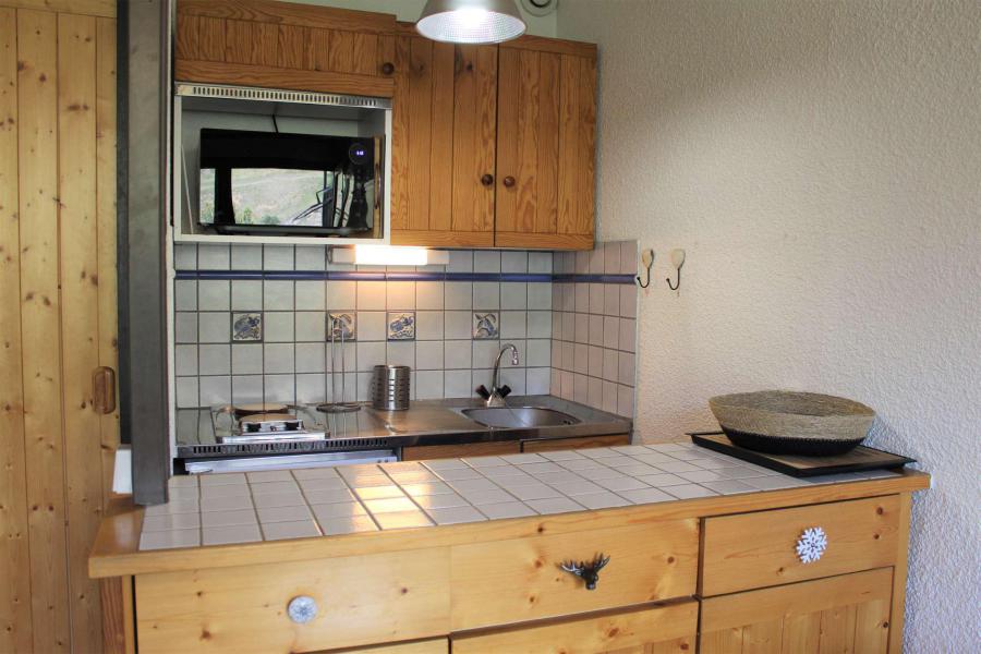 Rent in ski resort Studio sleeping corner 4 people (319) - Résidence Lauzet - Vars - Open-plan kitchen