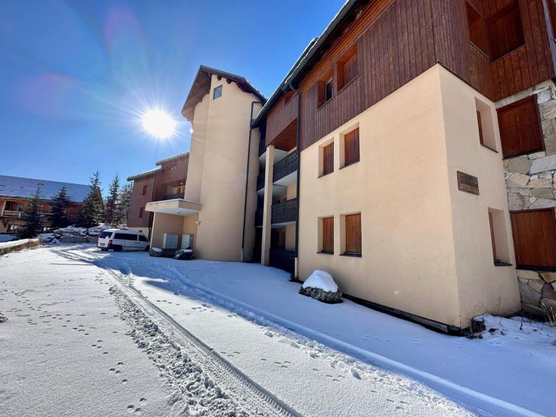 Vakantie in de bergen Résidence Le Chamois Blond - Vars - Buiten winter