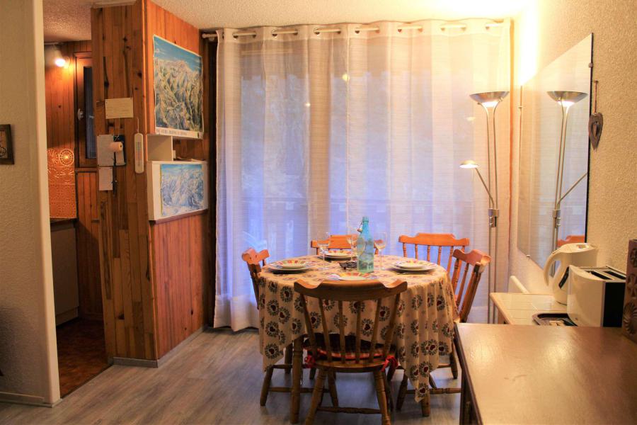 Rent in ski resort Studio sleeping corner 4 people (VRS410-0109) - Résidence le Christiana - Vars - Apartment