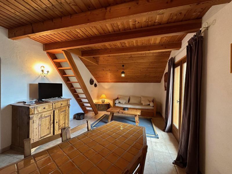 Rent in ski resort 2 room mezzanine apartment 6 people (002) - Résidence Le Coup de Sabre - Vars - Living room