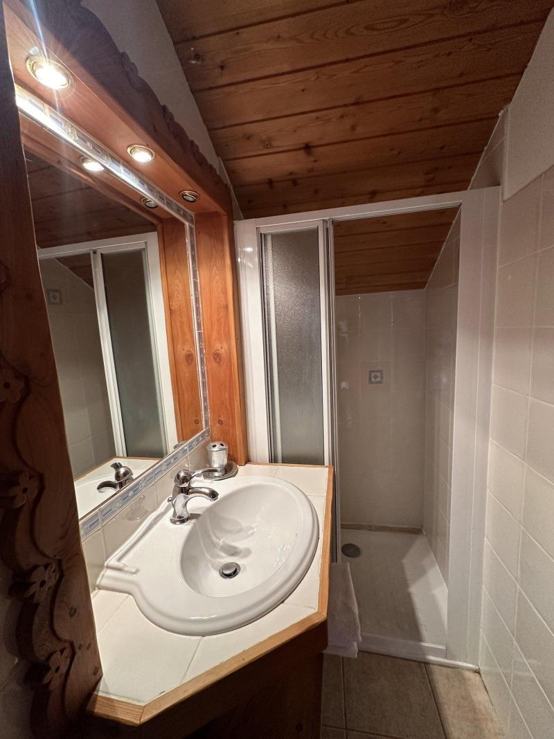 Location au ski Appartement 2 pièces mezzanine 4 personnes (001) - Résidence Le Coup de Sabre - Vars - Salle de douche