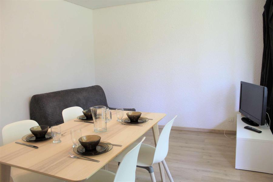 Skiverleih 2-Zimmer-Appartment für 4 Personen (301) - Résidence le Forest - Vars - Wohnzimmer