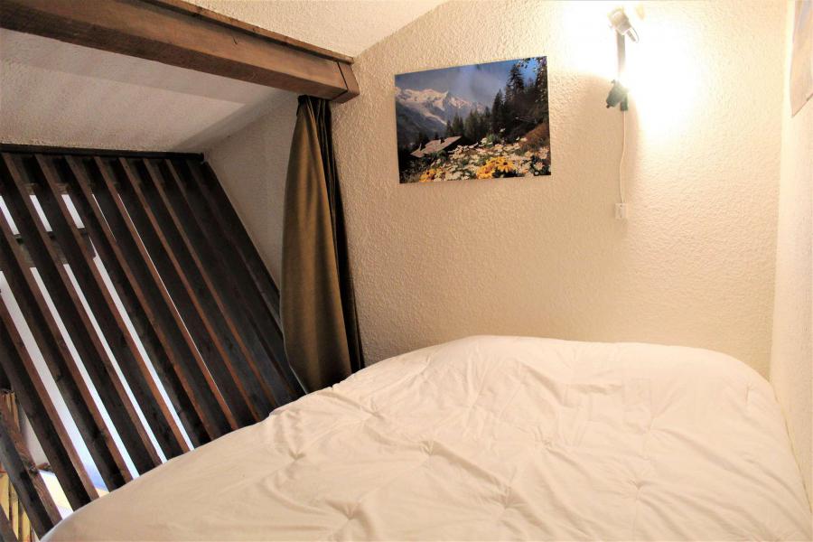 Rent in ski resort 2 room duplex apartment 6 people (012) - Résidence le Hameau - Vars - Cabin