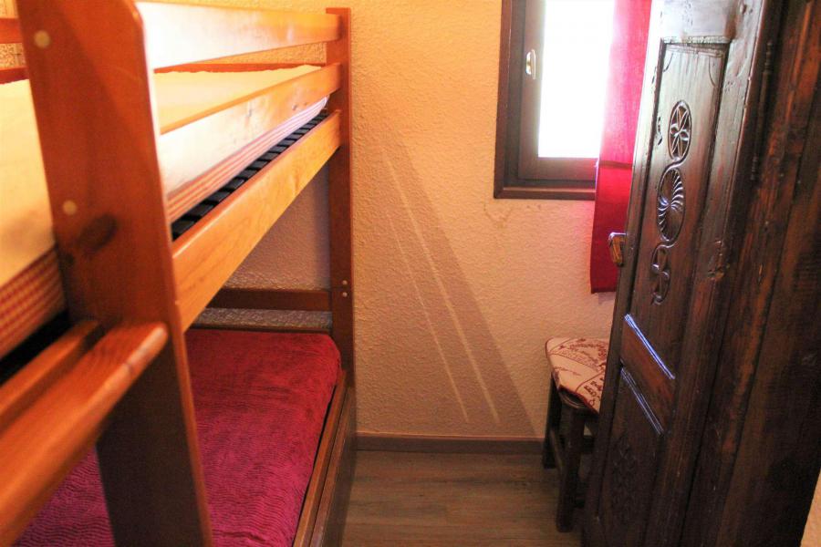 Rent in ski resort 2 room duplex apartment 6 people (025) - Résidence le Hameau - Vars - Bunk beds