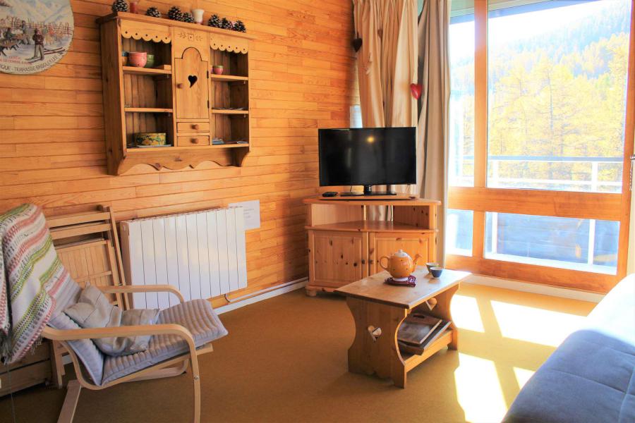 Rent in ski resort 3 room apartment 6 people (1053) - Résidence le Pelvoux II - Vars - Living room