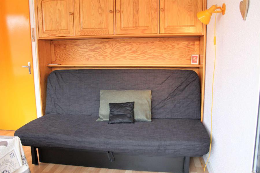 Rent in ski resort Studio sleeping corner 4 people (462) - Résidence le Pelvoux II - Vars - Living room