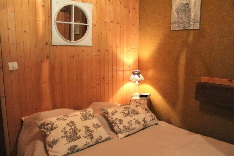 Rent in ski resort 3 room duplex apartment 6 people (010) - Résidence le Sandrina - Vars - Bedroom