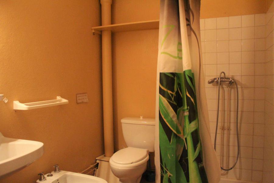 Rent in ski resort Studio sleeping corner 4 people (012) - Résidence le Schuss - Vars - Shower room