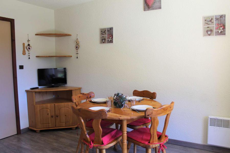 Ski verhuur Studio bergnis 4 personen (B102) - Résidence les Alpages - Vars - Woonkamer