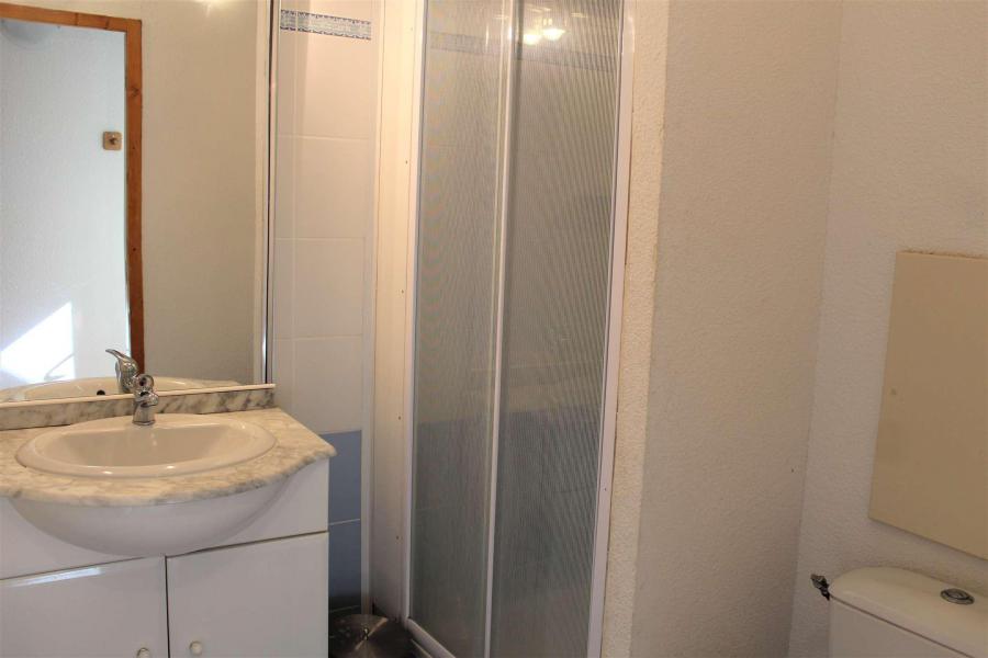 Location au ski Appartement triplex 5 pièces 8-10 personnes (B20) - Résidence les Bouquetins - Vars - Salle de douche