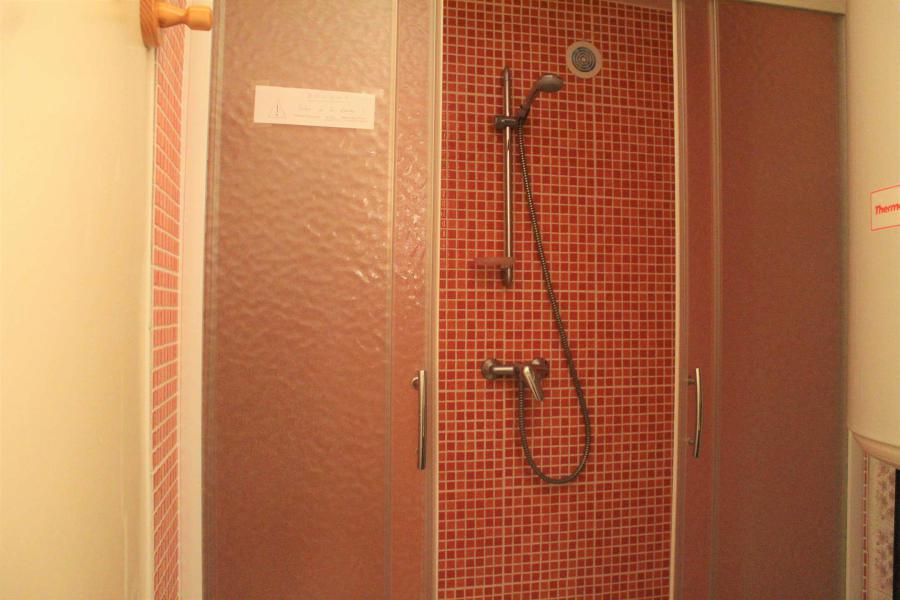Location au ski Appartement 2 pièces 5 personnes (006) - Résidence les Chabrières - Vars - Salle de douche