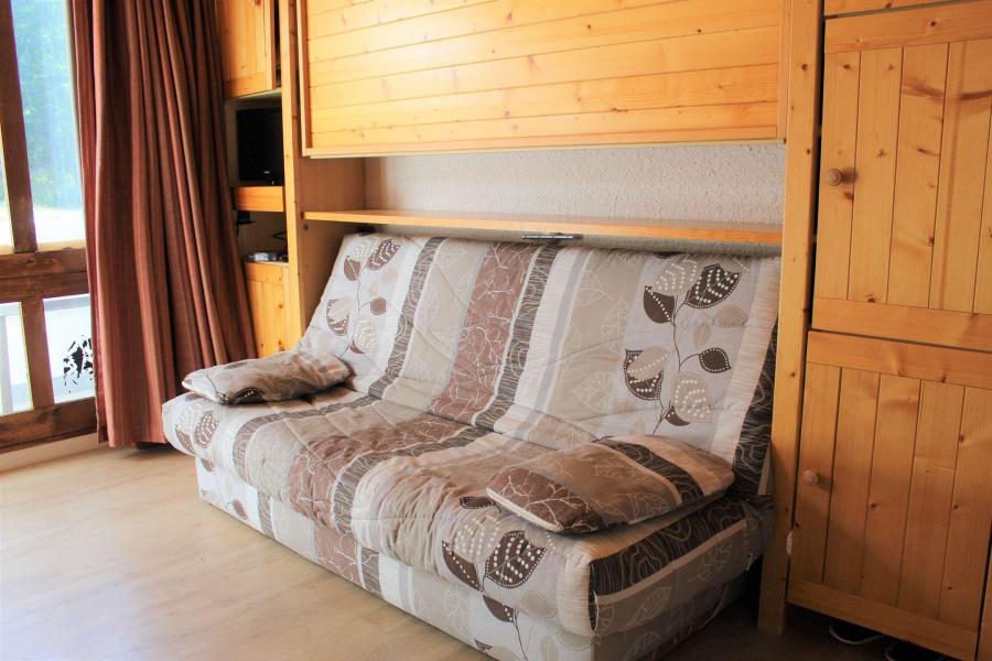 Ski verhuur Studio 2 personen (131) - Résidence les Ecrins 4 - Vars - Woonkamer