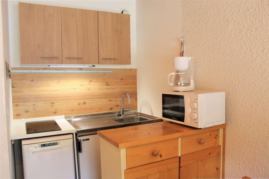 Location au ski Studio 2 personnes (131) - Résidence les Ecrins 4 - Vars - Kitchenette