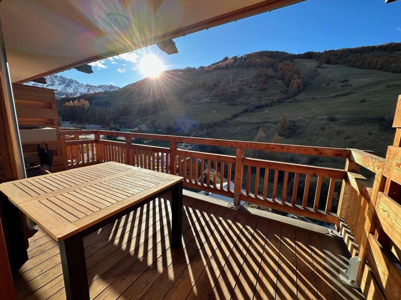 Location au ski Appartement 2 pièces cabine 6 personnes (42) - Résidence Les Terrasses de Vars Ste Marie  - Vars - Balcon